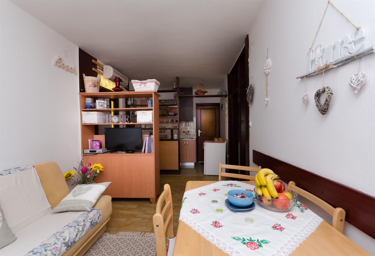 Apartments Branka Punat Exterior foto